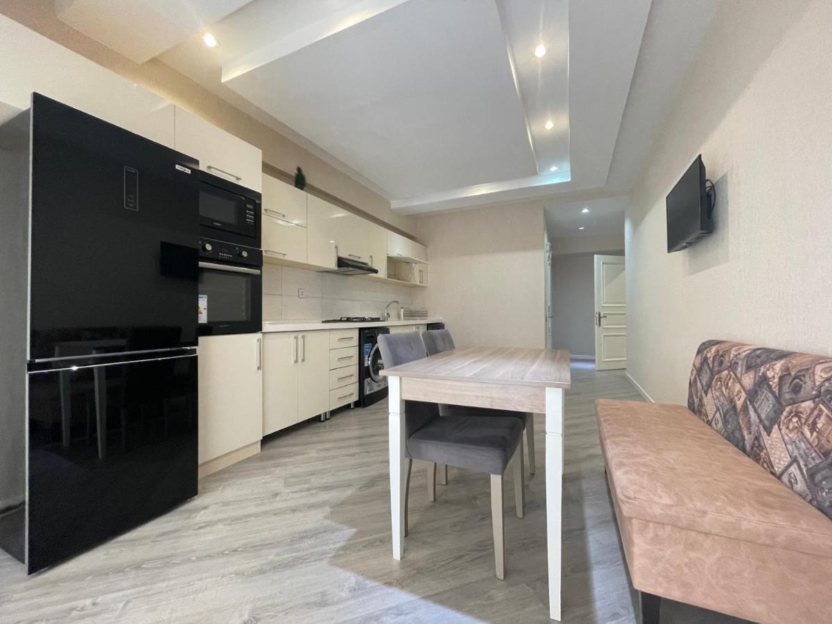 Lux Apartment Baku Bagian luar foto